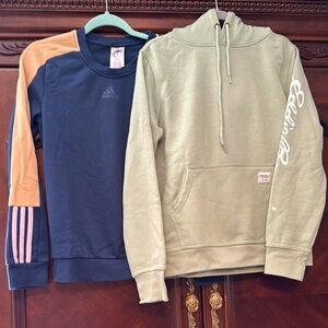 Lot of 2 sweatshirts